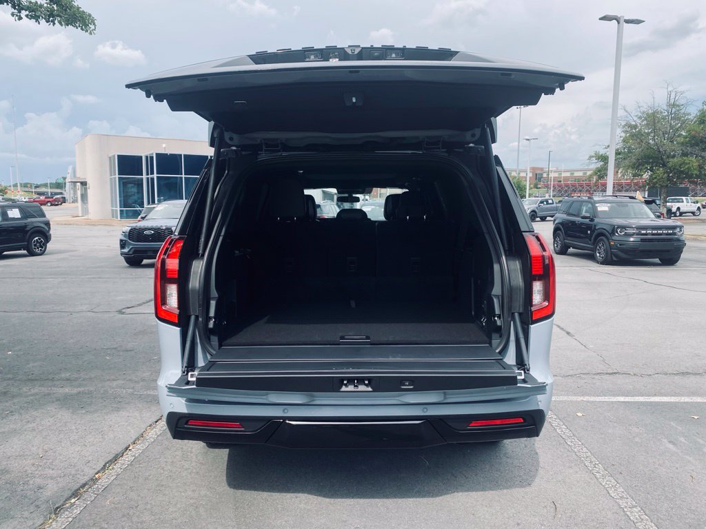 New 2027 Ford Expedition Max Platinum w/ Stealth Performance Package AWD/4WD image 9