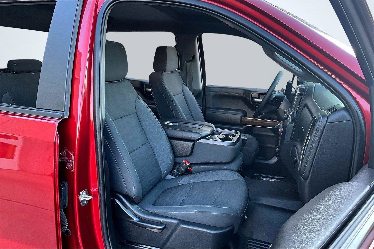 Used 2022 Chevrolet Silverado 1500 LT AWD/4WD image 8