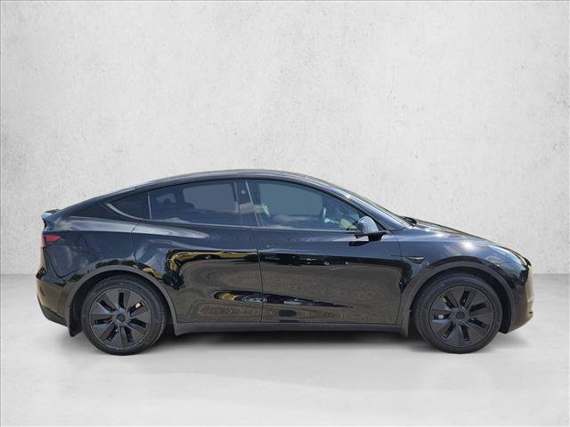 Used 2025 Tesla Model Y Long Range RWD image 4