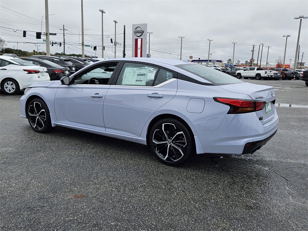 New 2025 Nissan Altima 2.5 SR image 7