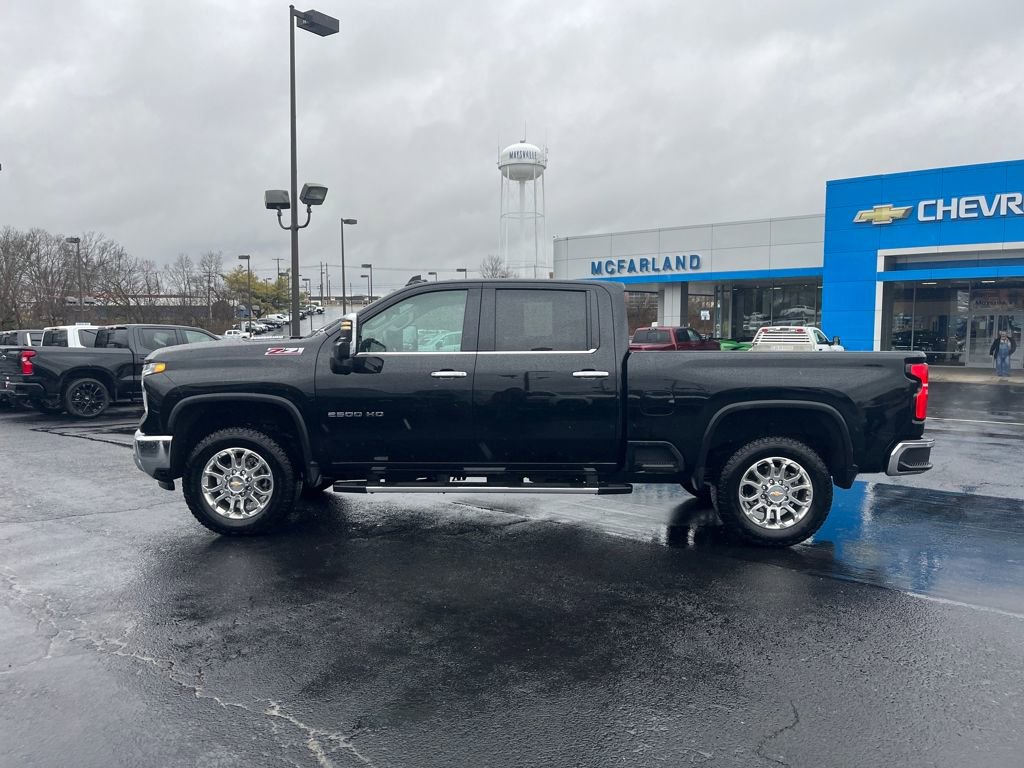 Used 2025 Chevrolet Silverado 2500 LTZ w/ LTZ Plus Package image 2