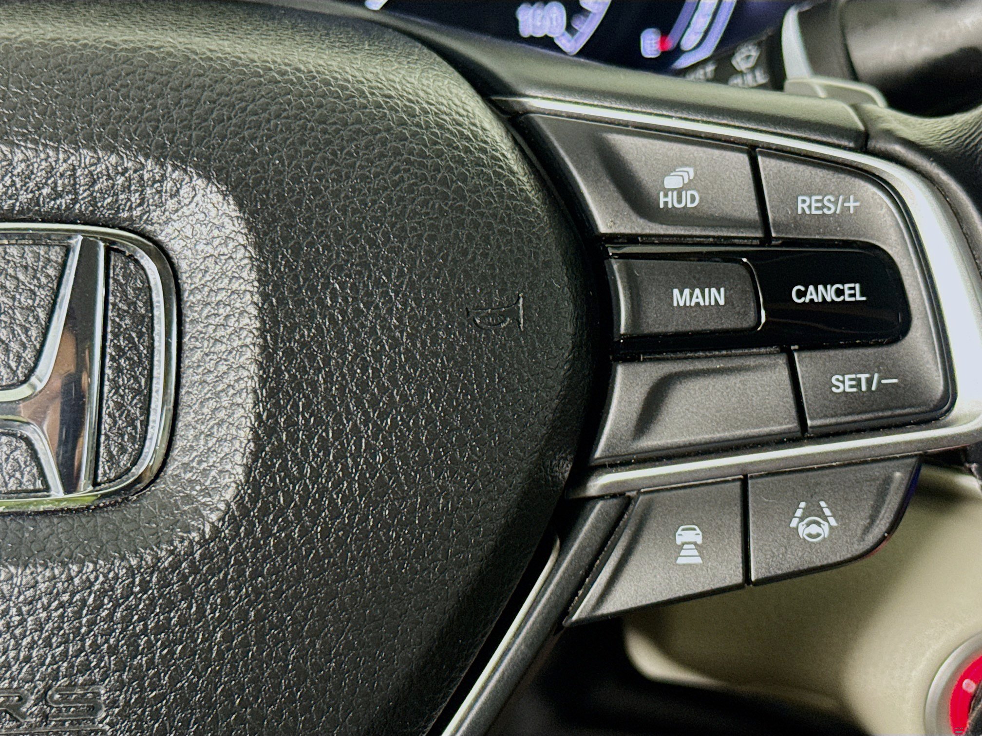 Used 2018 Honda Accord Touring image 13