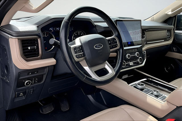Used 2024 Ford Expedition Limited AWD/4WD image 14
