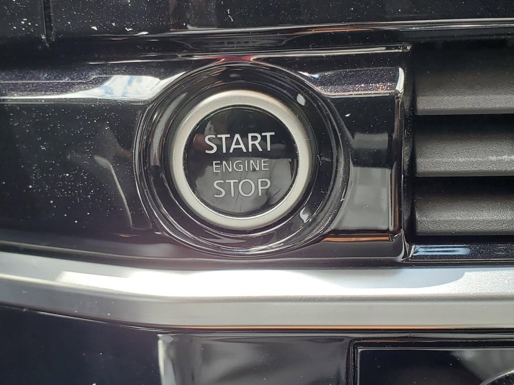 Used 2023 Nissan Pathfinder Platinum FWD image 30