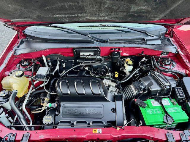 Used 2003 Ford Escape XLT image 12