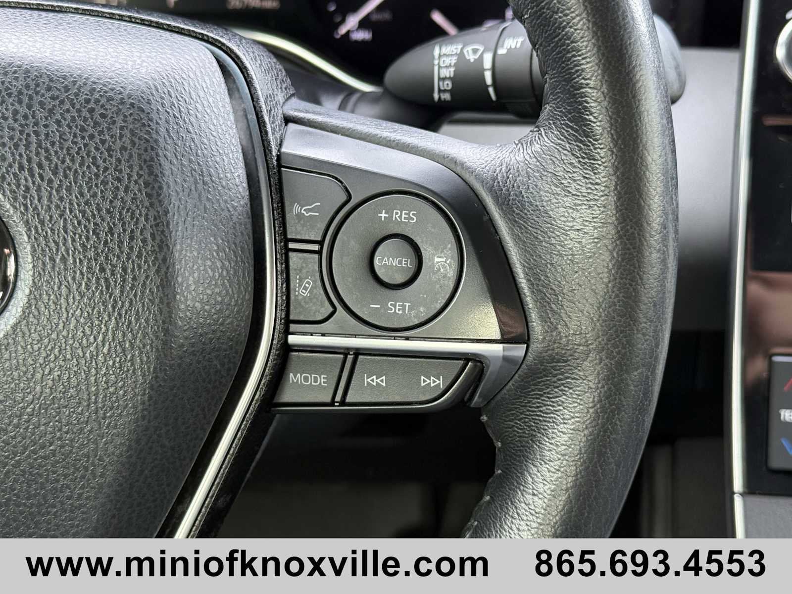 Used 2022 Toyota Avalon XLE image 30