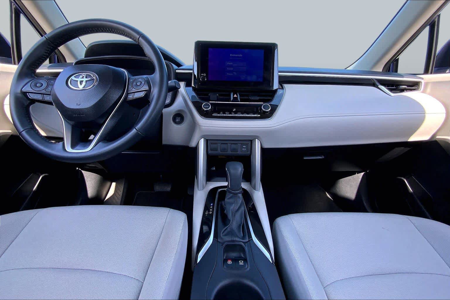Certified 2025 Toyota Corolla Cross LE FWD image 15