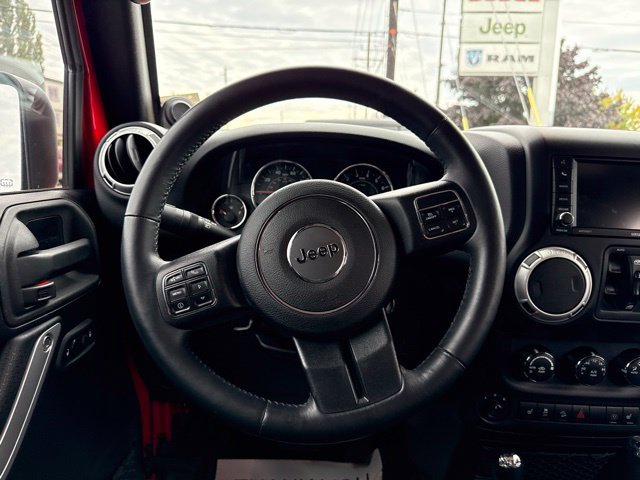 Used 2014 Jeep Wrangler Unlimited Sahara w/ Connectivity Group AWD/4WD image 20