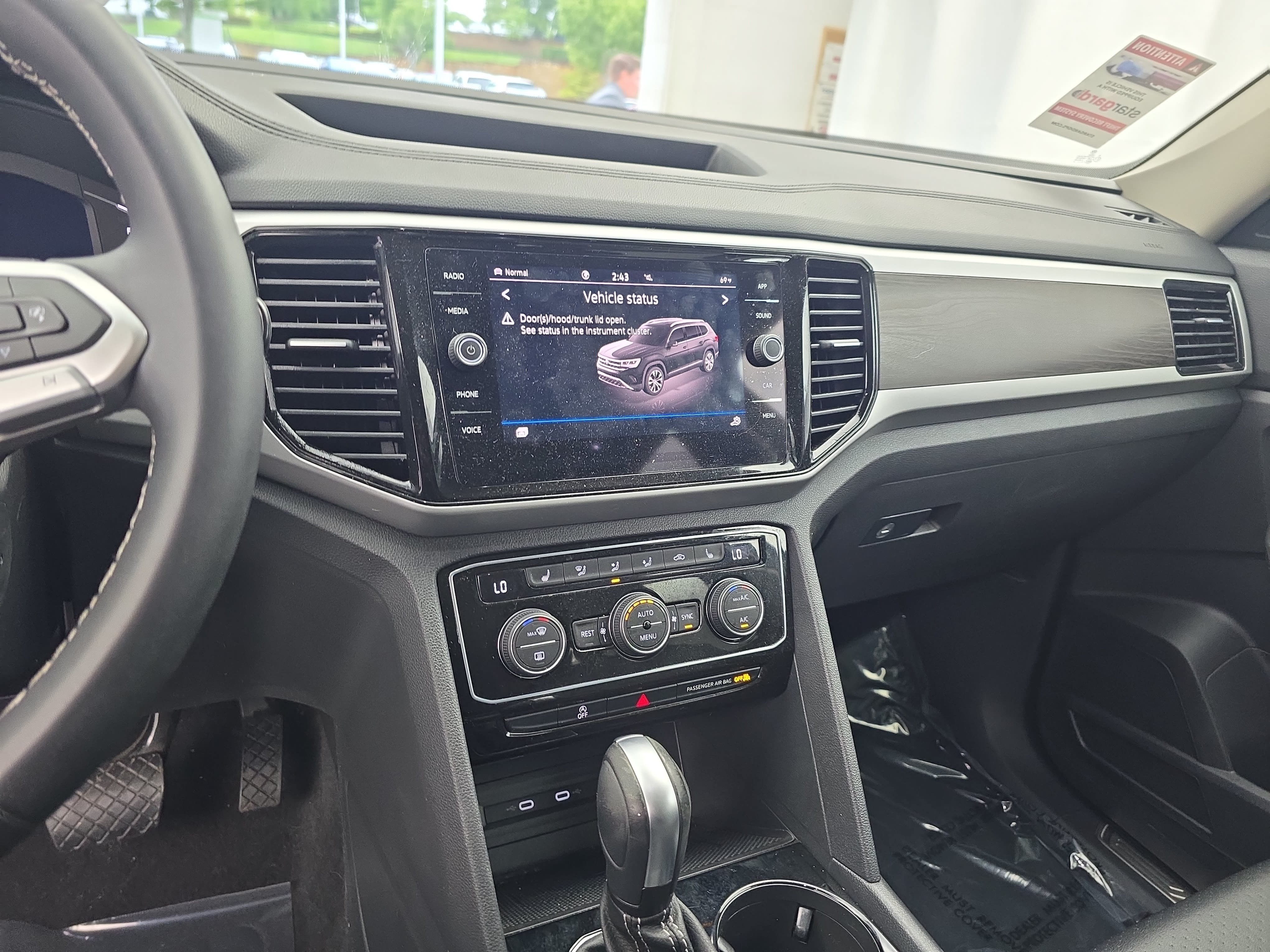 Certified 2023 Volkswagen Atlas SE w/ Panoramic Sunroof Package AWD/4WD image 20