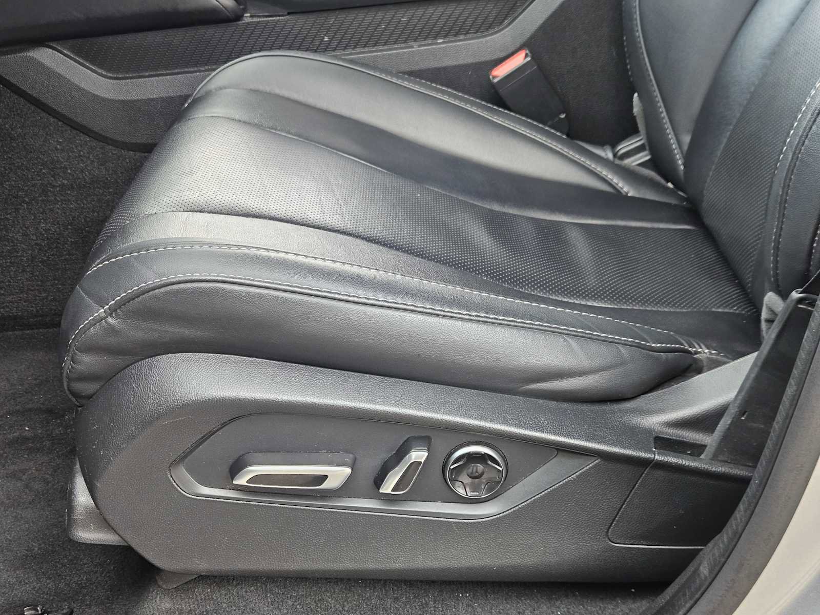 Used 2023 Acura MDX SH-AWD w/ Technology Package image 23