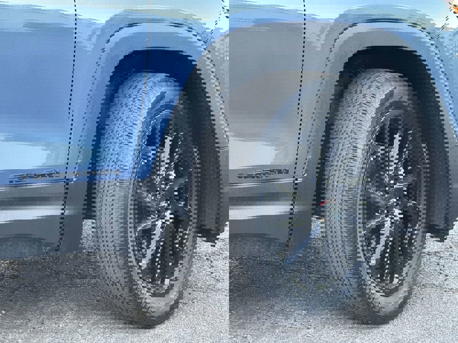 Used 2024 GMC Terrain SLT w/ Tech Package image 12