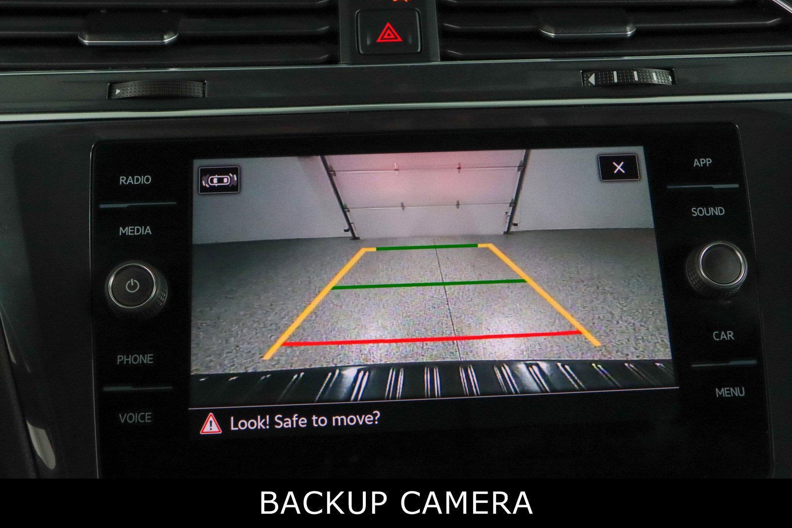 Used 2023 Volkswagen Tiguan SE R-Line FWD image 18