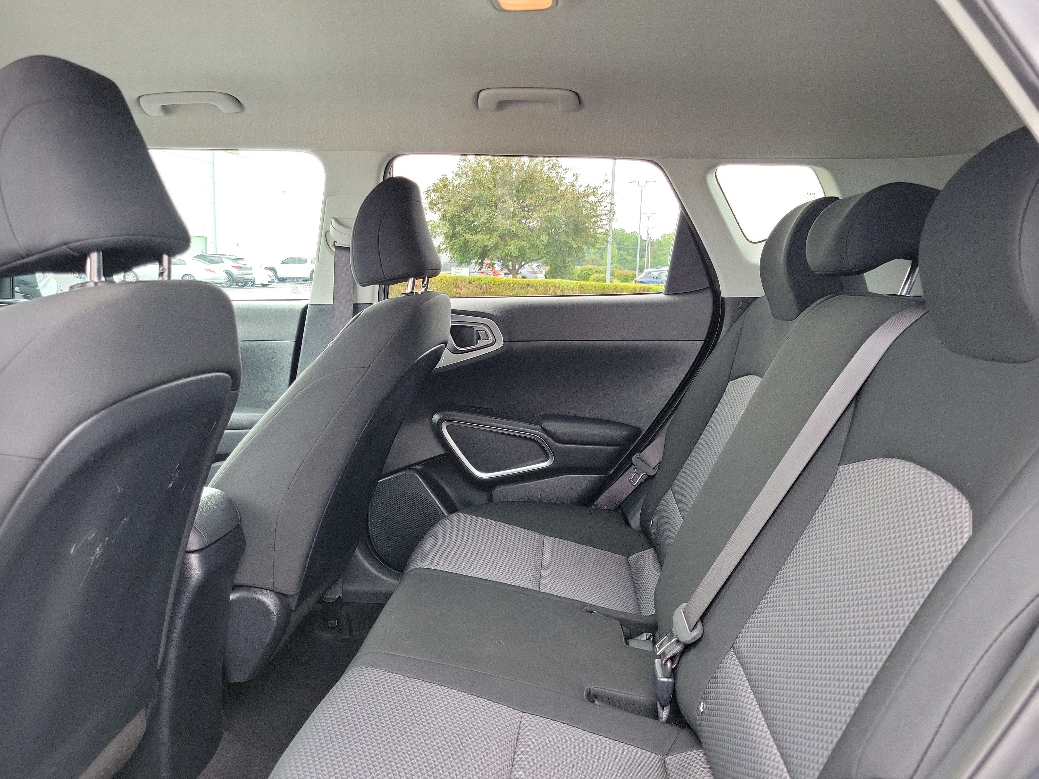 Used 2024 Kia Soul LX w/ Option Group 015 FWD image 11