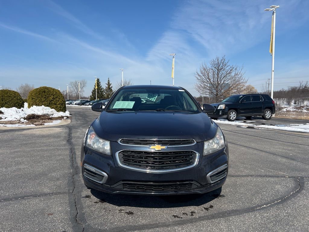 Used 2016 Chevrolet Cruze LT image 2