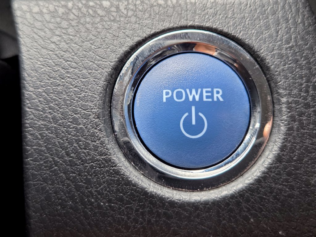 Used 2023 Toyota Camry SE FWD image 27