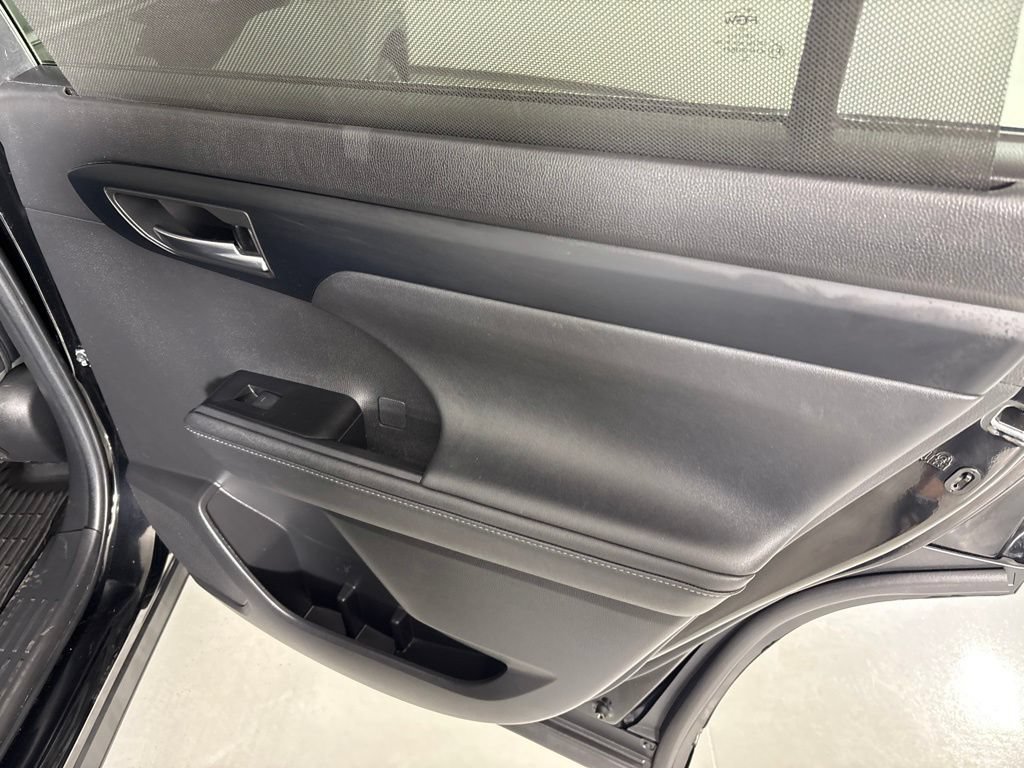 Used 2023 Toyota Highlander XSE FWD image 20