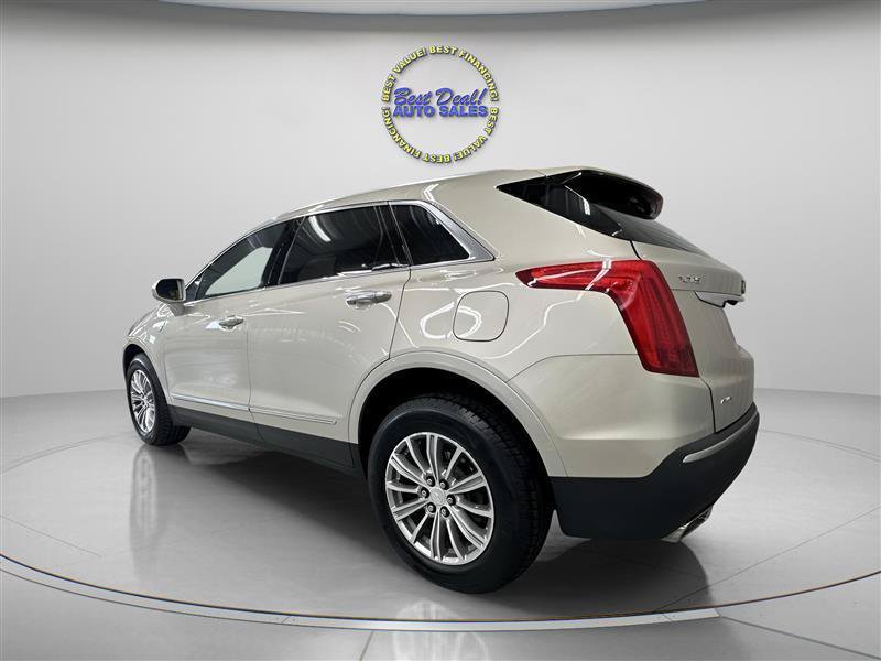 Used 2017 Cadillac XT5 Luxury w/ Driver Awareness Package AWD/4WD image 3