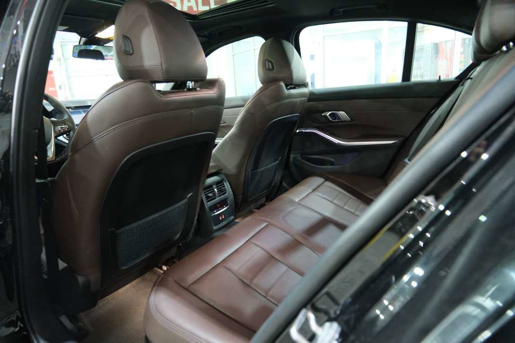 Used 2022 BMW 330i xDrive Sedan w/ Premium Package 2 image 20