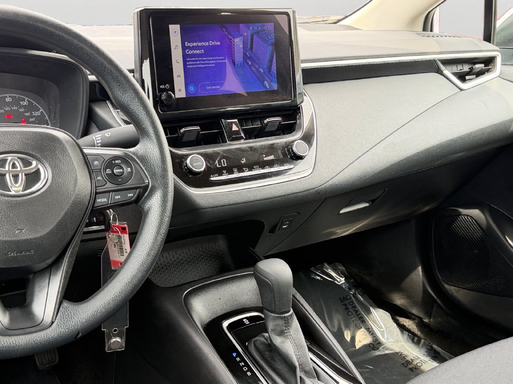 Used 2025 Toyota Corolla LE FWD image 13