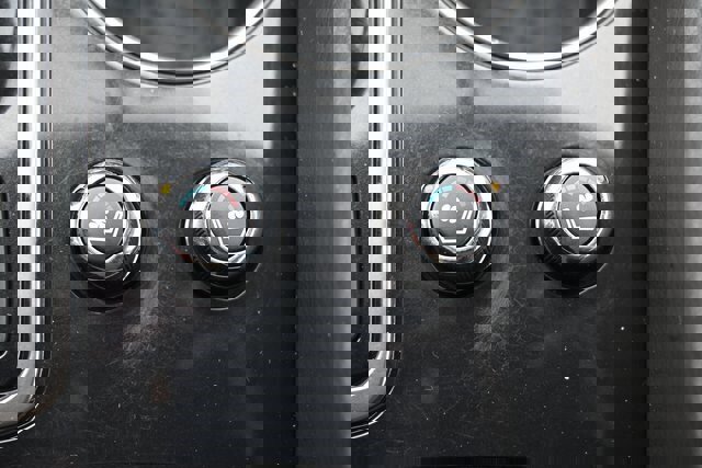 Used 2016 Nissan Maxima SR w/ Midnight Edition image 30