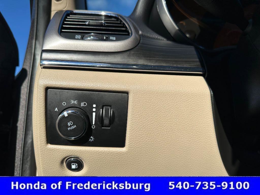 Used 2020 Jeep Grand Cherokee Limited w/ Luxury Group II image 29