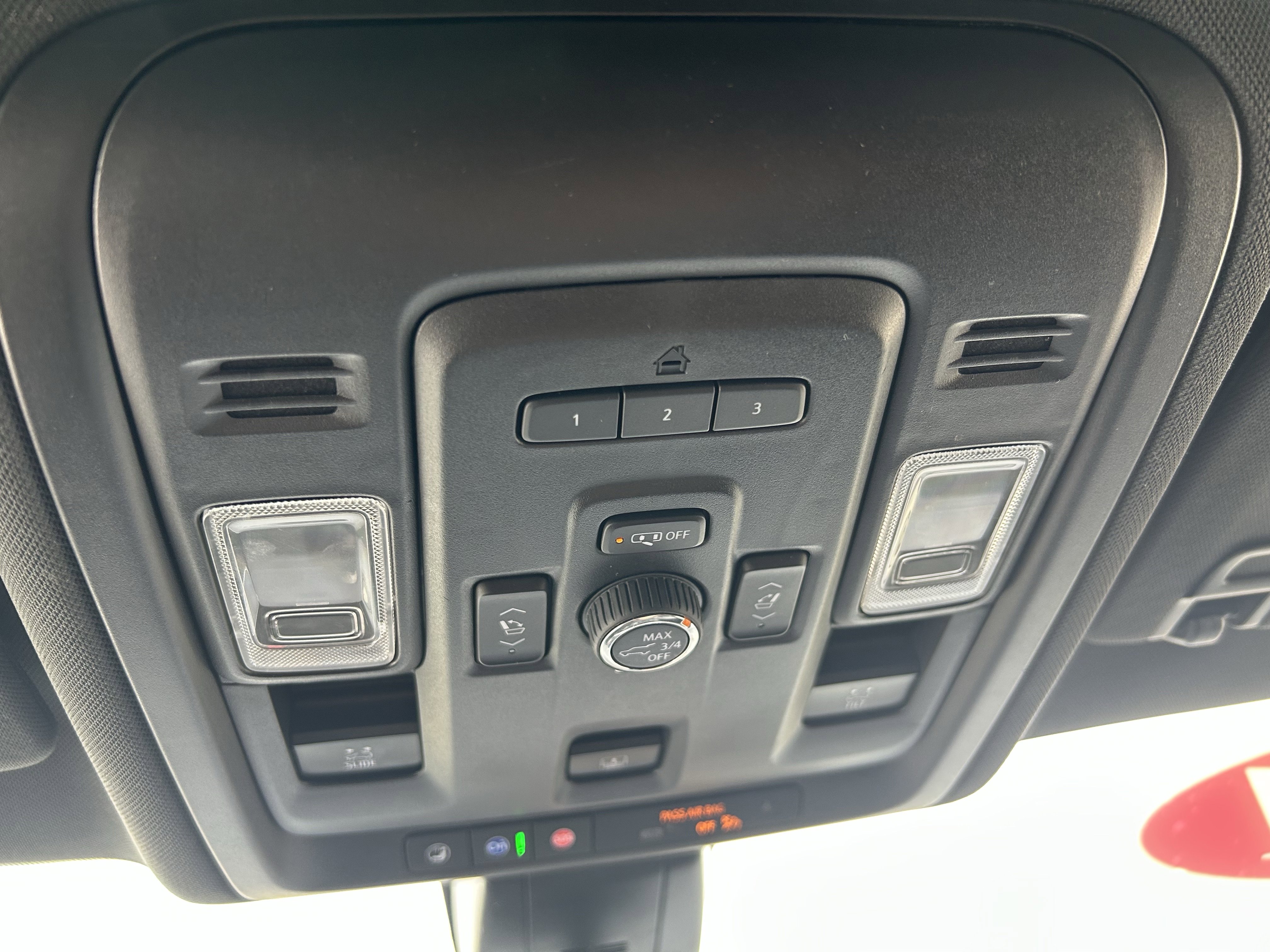 Used 2021 GMC Yukon SLT w/ SLT Premium Package AWD/4WD image 34