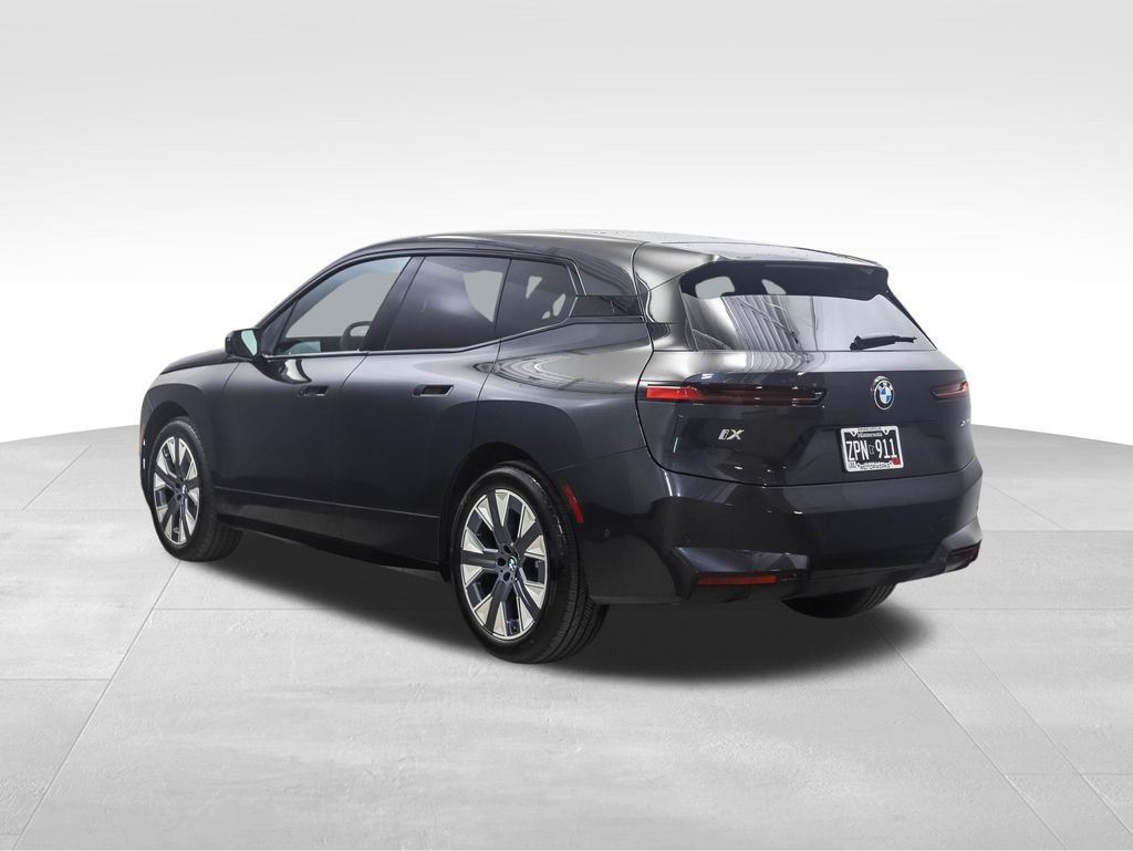 Used 2026 BMW iX xDrive45 image 3