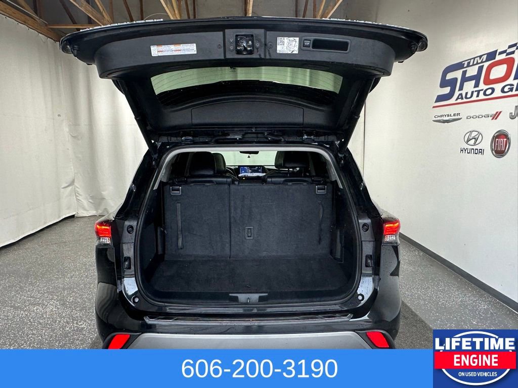 Used 2022 Toyota Highlander Platinum image 8