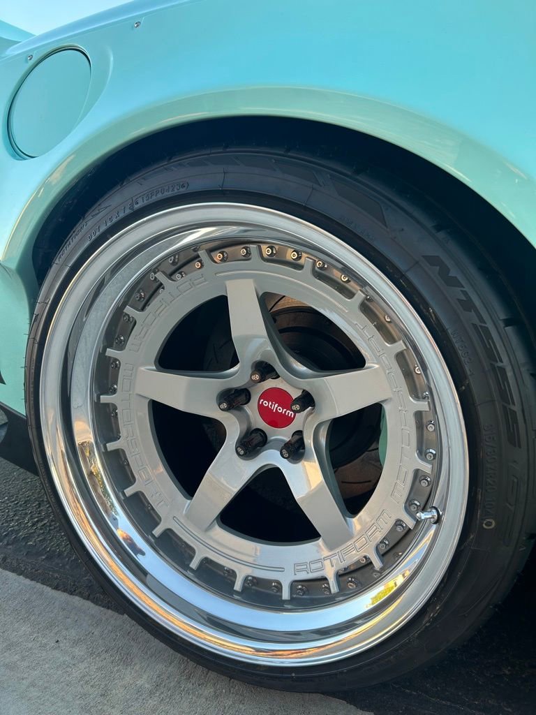 Used 2009 Nissan GT-R Premium image 22