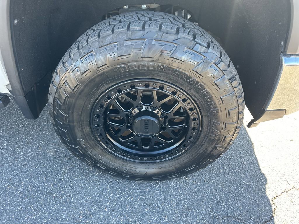 Used 2024 Chevrolet Silverado 2500 LTZ image 37