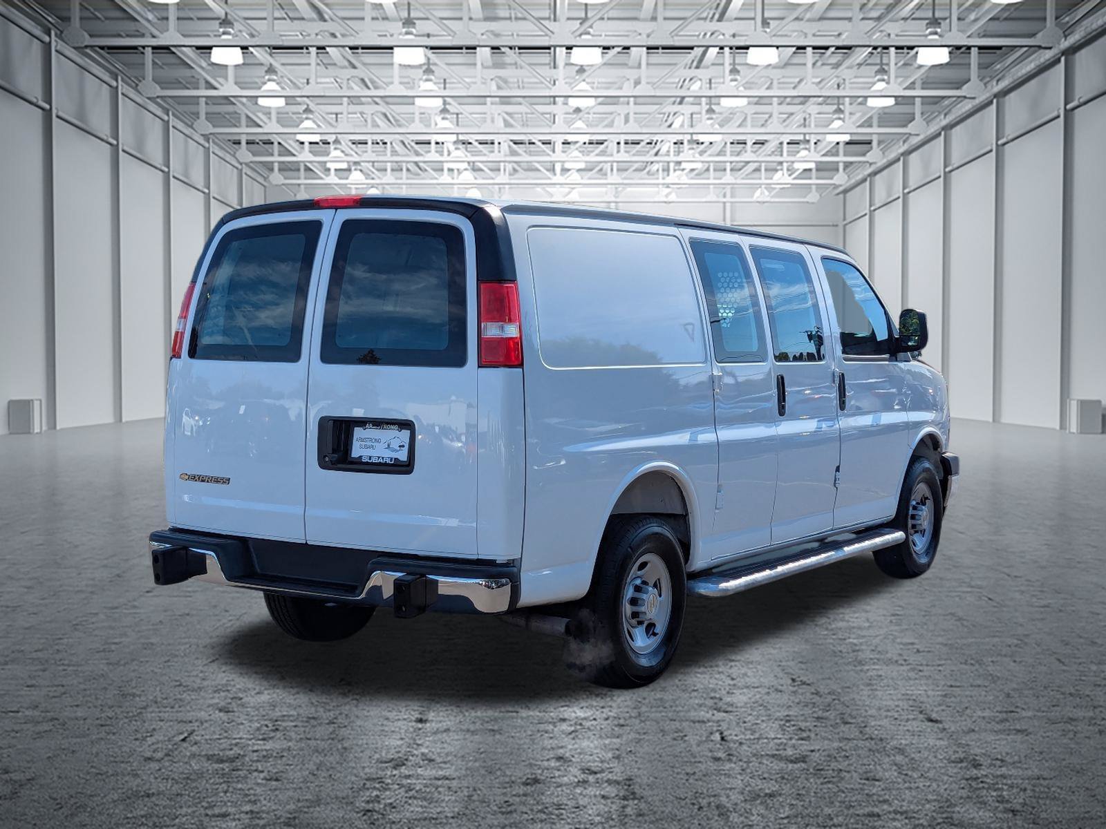 Used 2025 Chevrolet Express 2500 w/ Driver Convenience Package RWD image 5