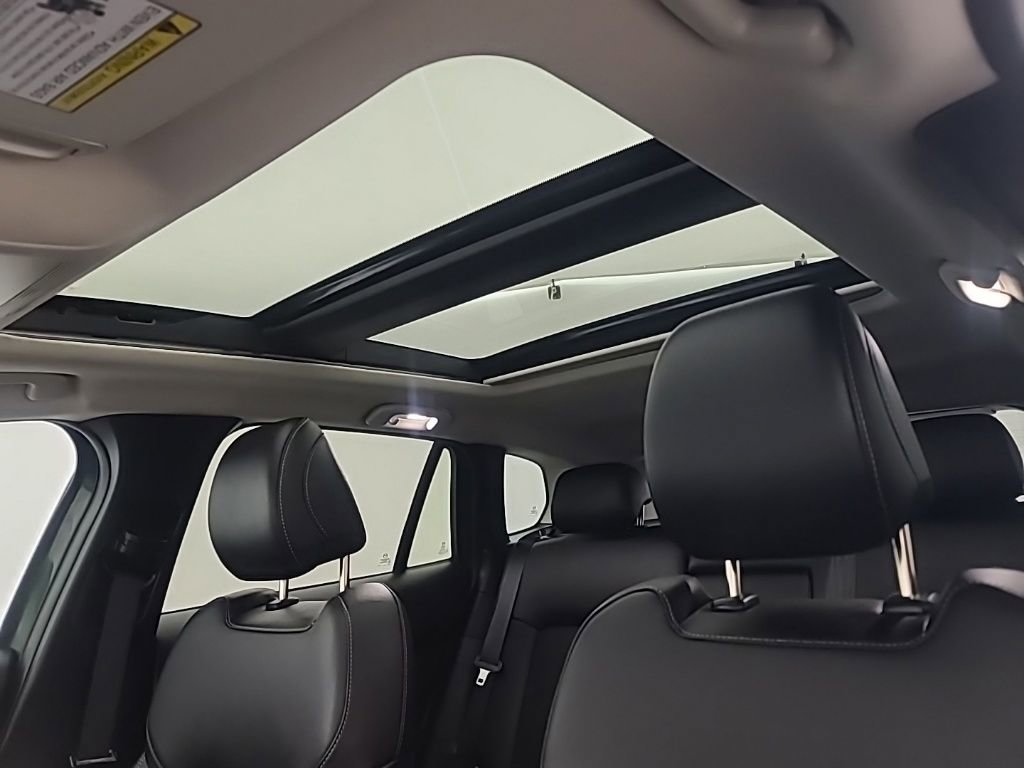 Used 2025 MAZDA CX-50 AWD 2.5 S w/ Premium Package image 38