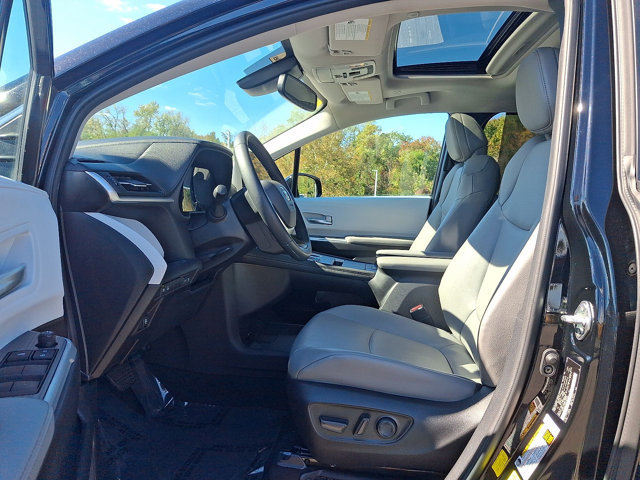 Certified 2025 Toyota Sienna XLE w/ XLE Plus Package AWD/4WD image 11