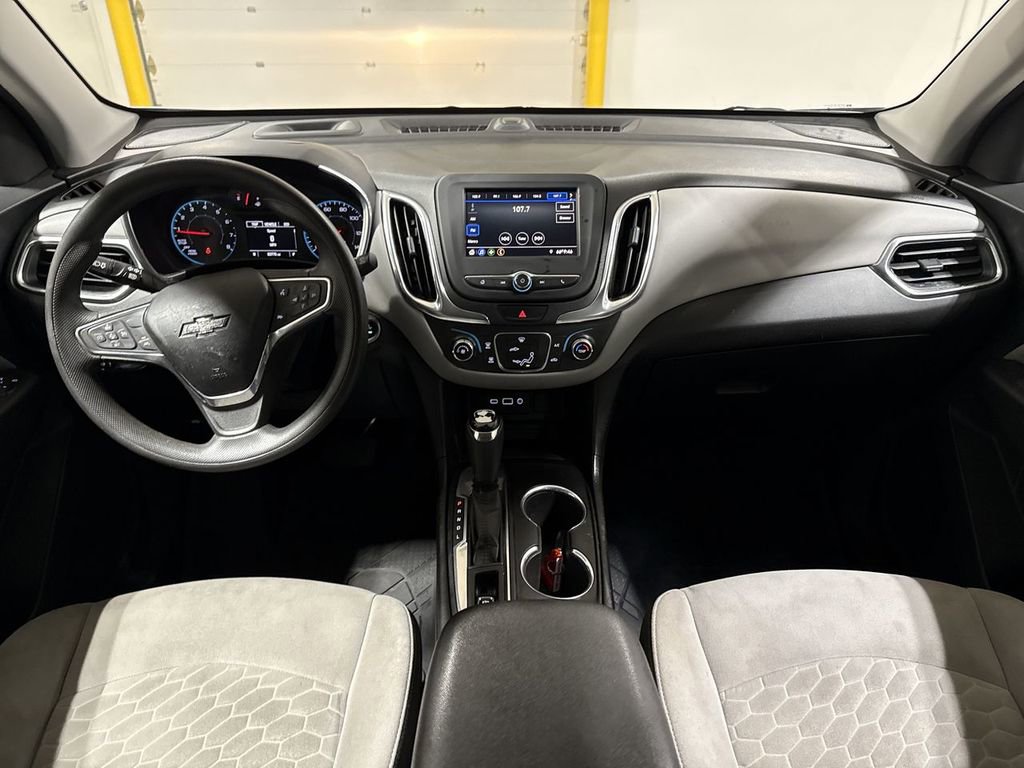Used 2020 Chevrolet Equinox LS w/ LS Convenience Package image 10