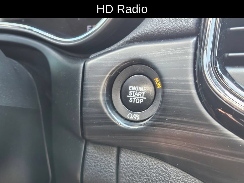 Used 2020 Jeep Grand Cherokee Altitude AWD/4WD image 33