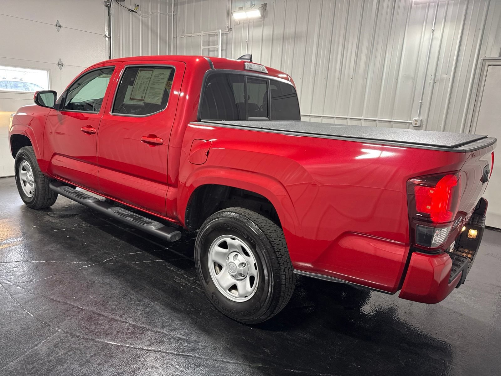 Used 2022 Toyota Tacoma SR AWD/4WD image 2