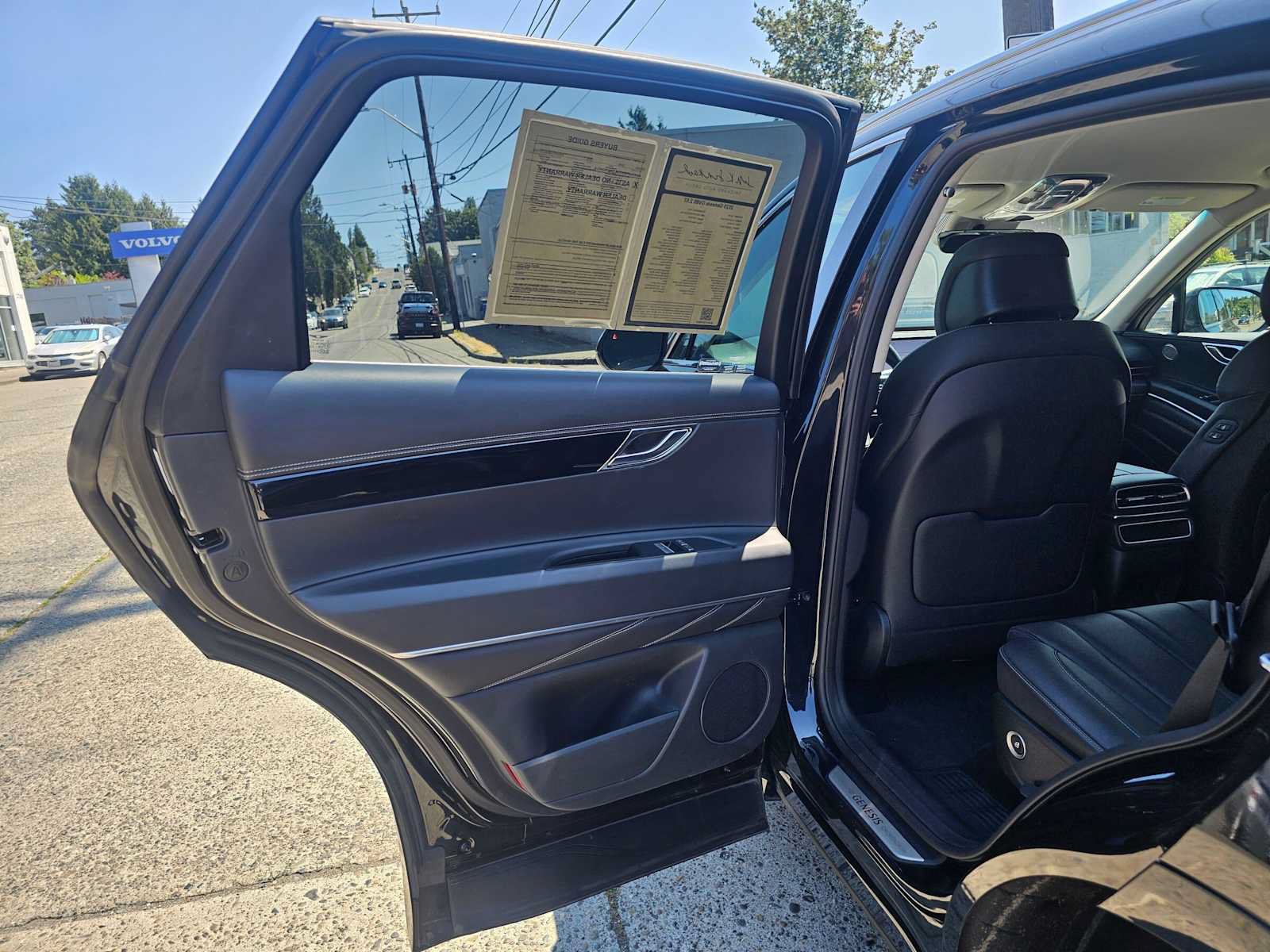 Used 2025 Genesis GV80 2.5T Standard AWD/4WD image 17
