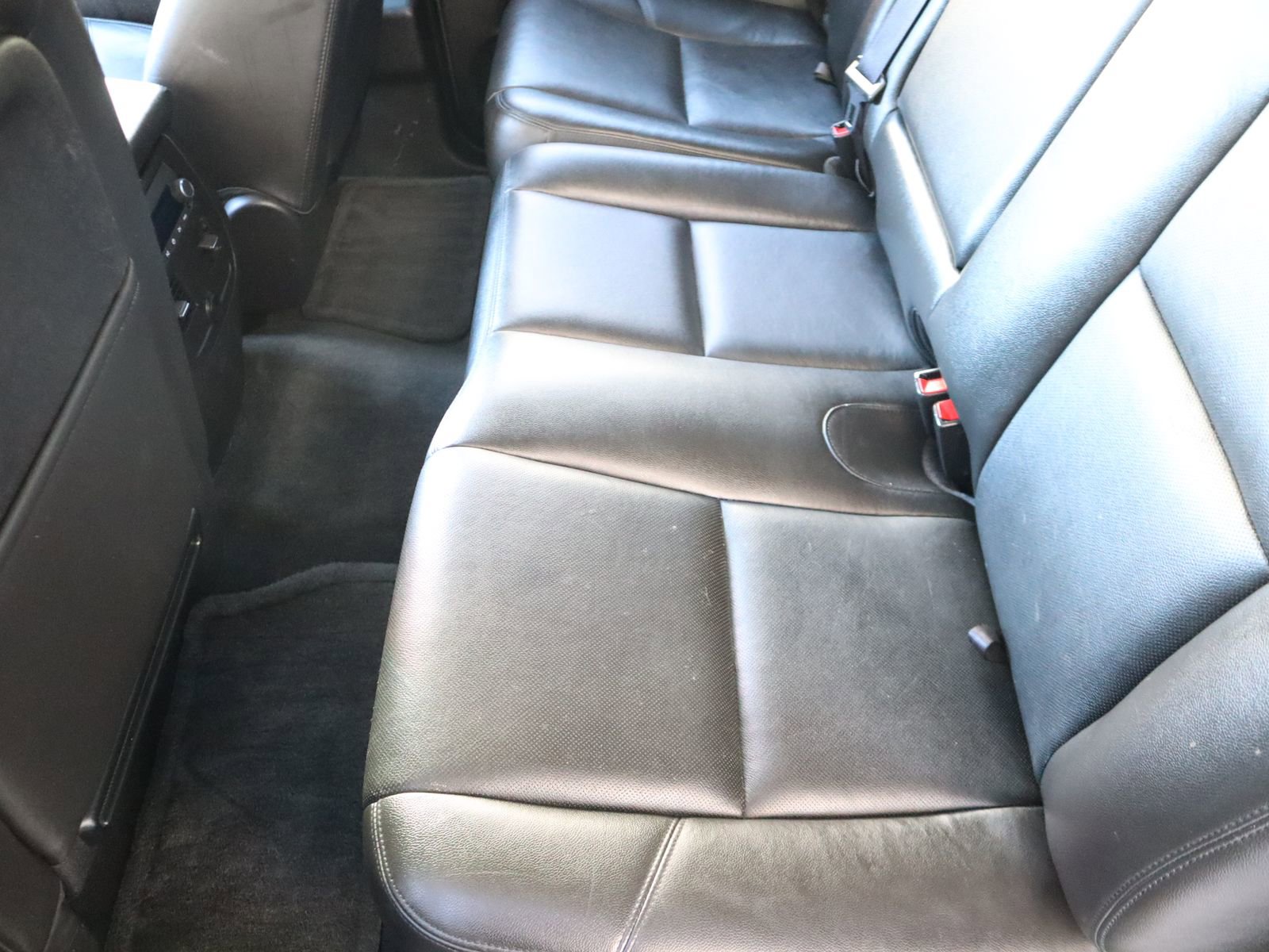 Used 2013 Chevrolet Avalanche LTZ image 42