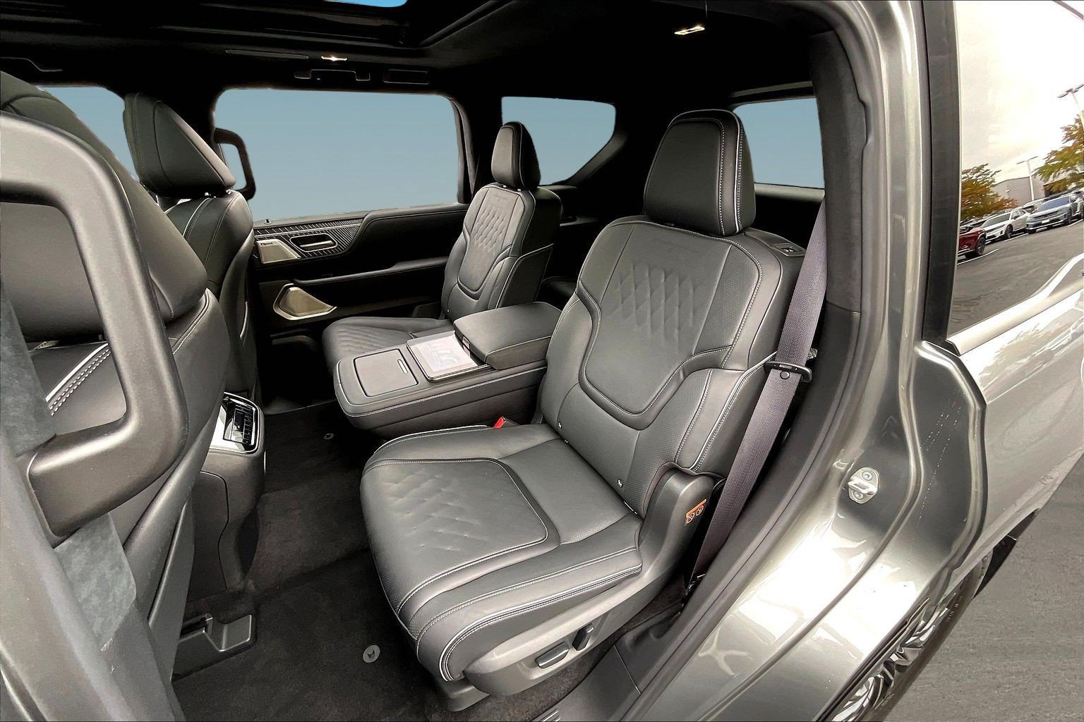 Certified 2026 INFINITI QX80 Autograph w/ Premium Cargo Package AWD/4WD image 21