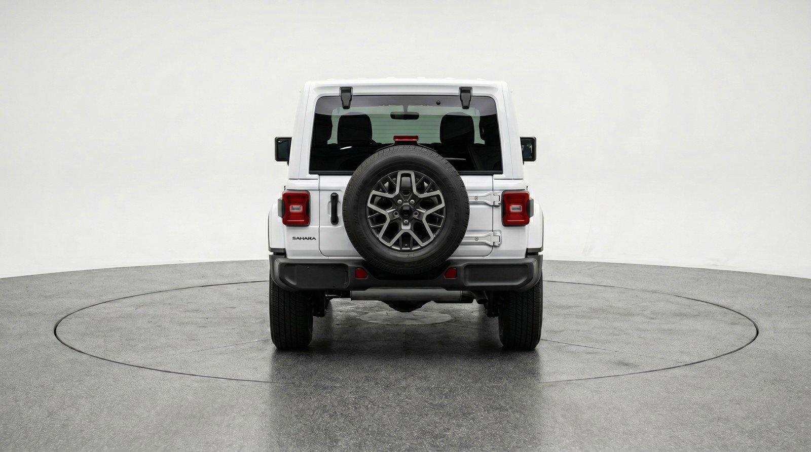 Used 2025 Jeep Wrangler Sahara image 7