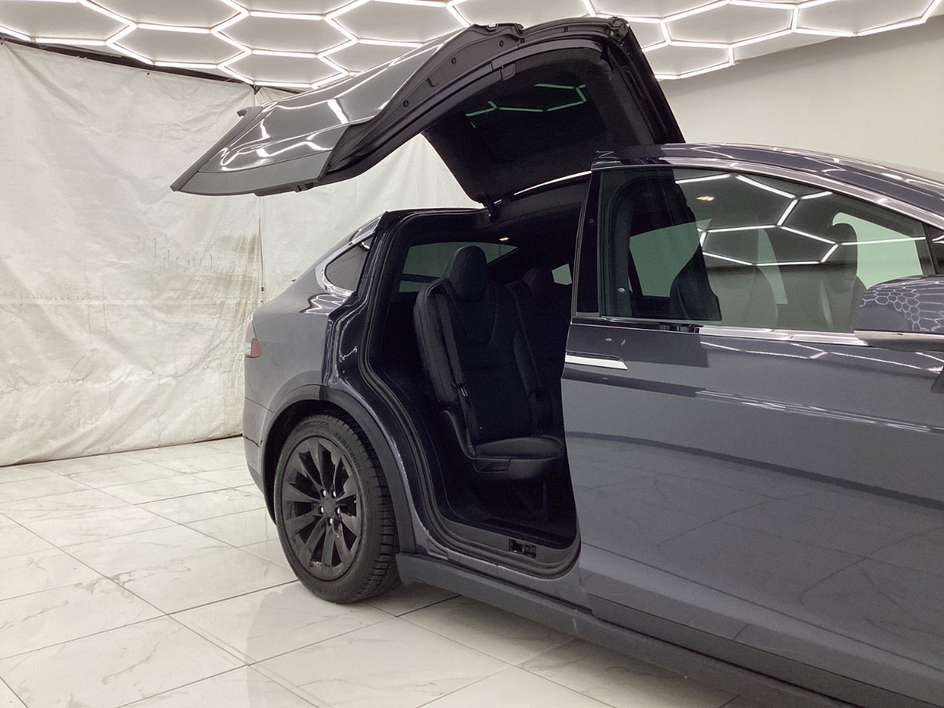 Used 2018 Tesla Model X 100D AWD/4WD image 19