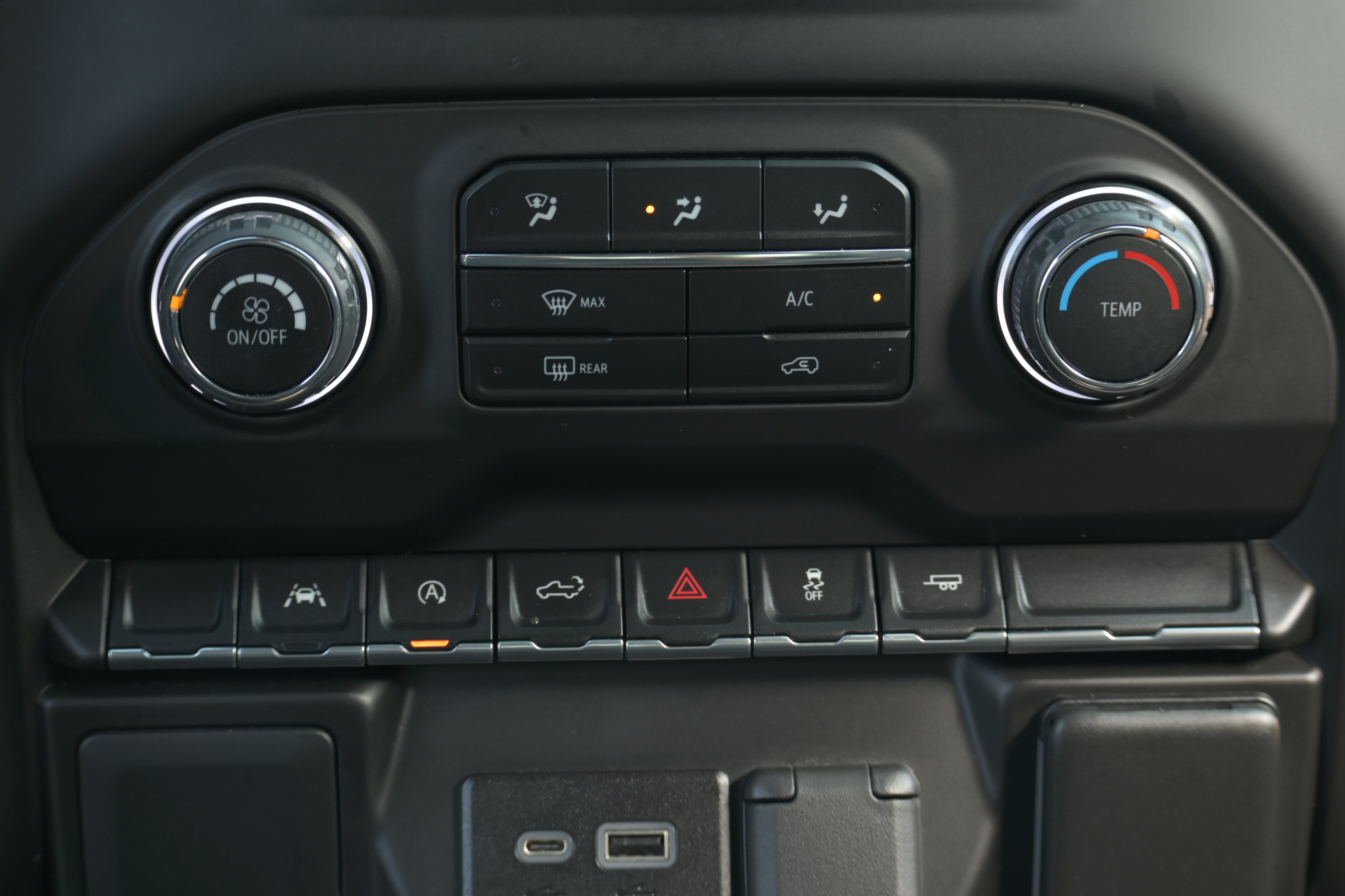 Used 2023 Chevrolet Silverado 1500 Custom image 14