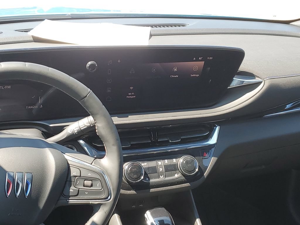 Certified 2025 Buick Envista Sport Touring w/ Convenience I Package FWD image 30