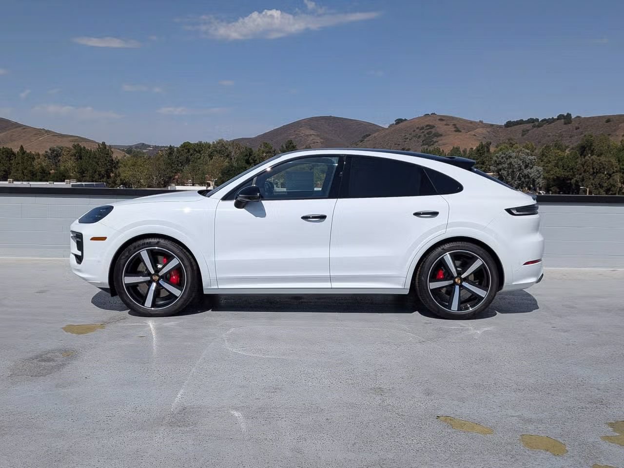 Certified 2025 Porsche Cayenne S AWD/4WD image 2