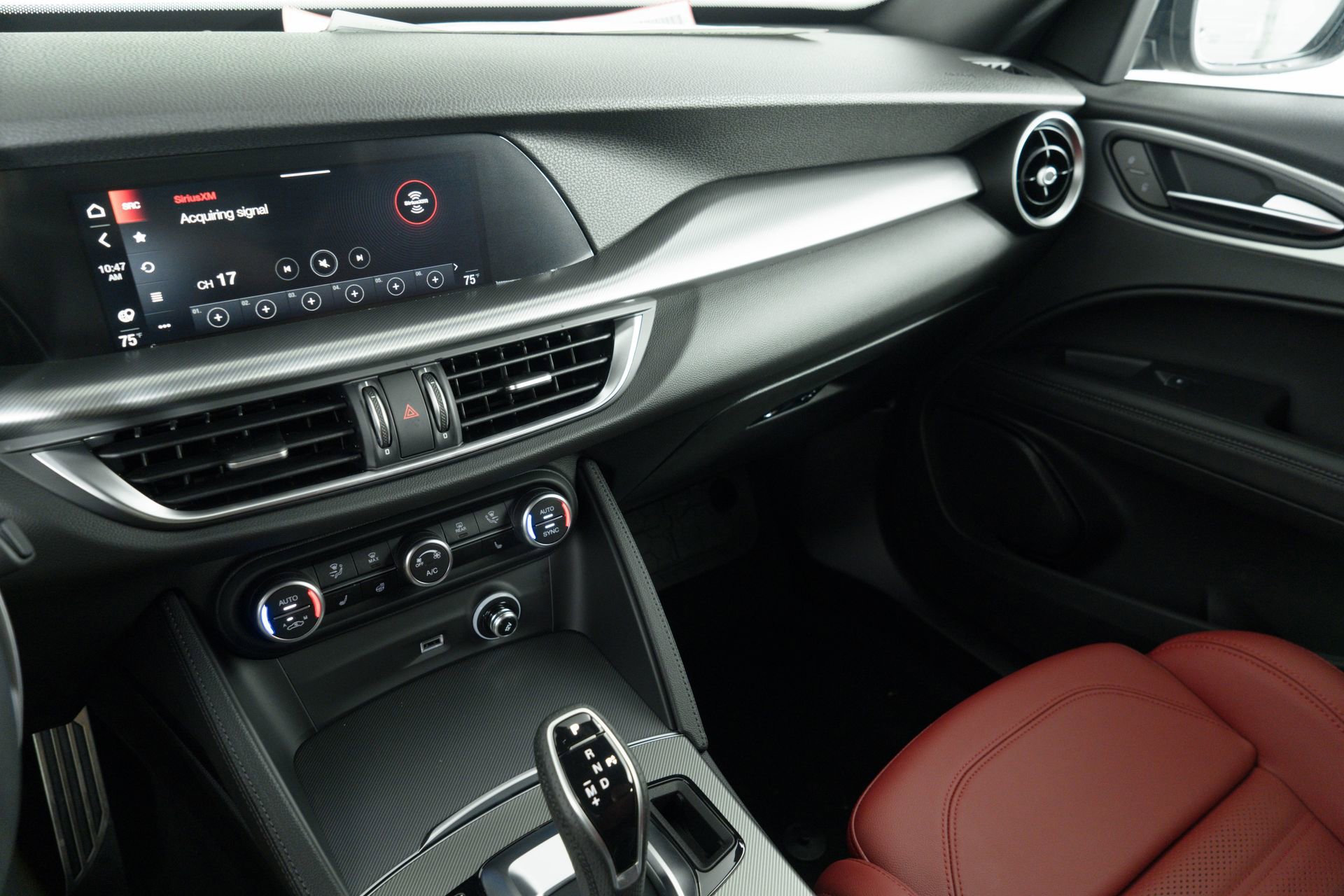 New 2025 Alfa Romeo Stelvio Sprint w/ Veloce Package image 37