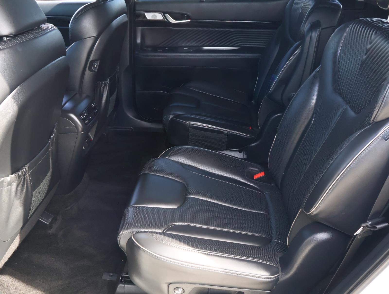 Used 2023 Hyundai Palisade Calligraphy image 20