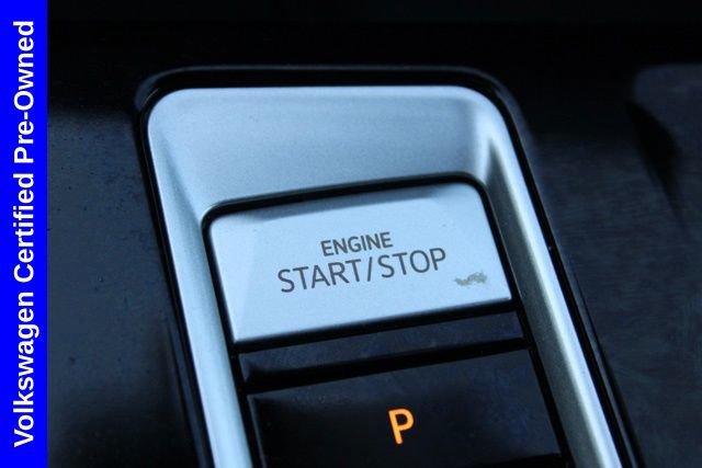 Used 2025 Volkswagen Atlas SE image 31