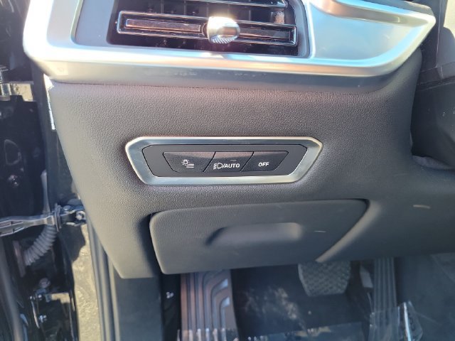 Used 2026 BMW X7 xDrive40i AWD/4WD image 22