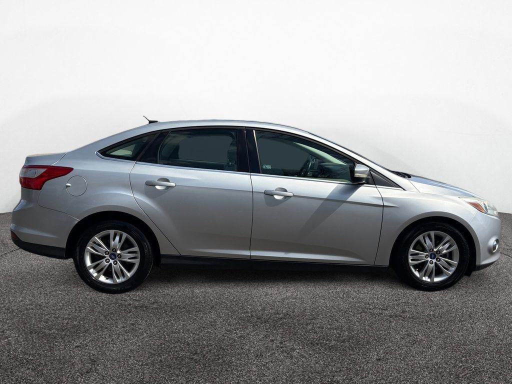 Used 2012 Ford Focus SEL image 5