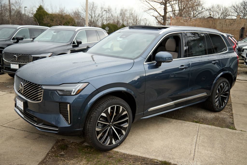 New 2026 Volvo XC90 B5 Plus w/ Protection Package image 6